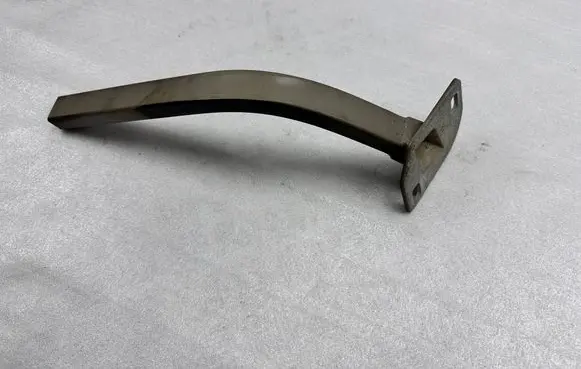 Fender mounting bracket