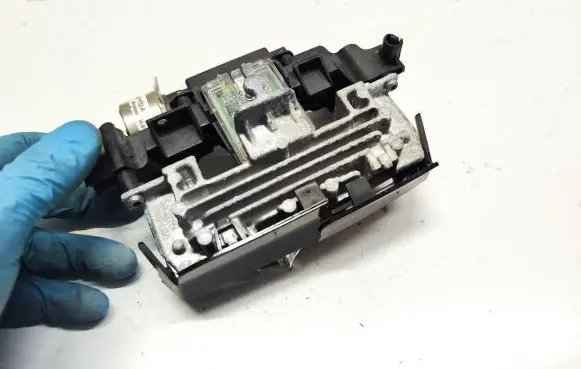 Porsche Cayenne (9Y0 9Y3) Headlight part 31386935 01386935 271118