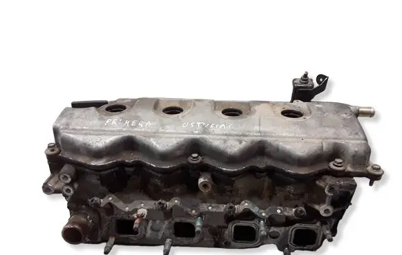 Nissan X-Trail T30 Engine head 