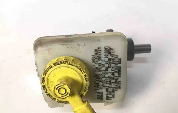 Audi A3 S3 8L Master brake cylinder L481402