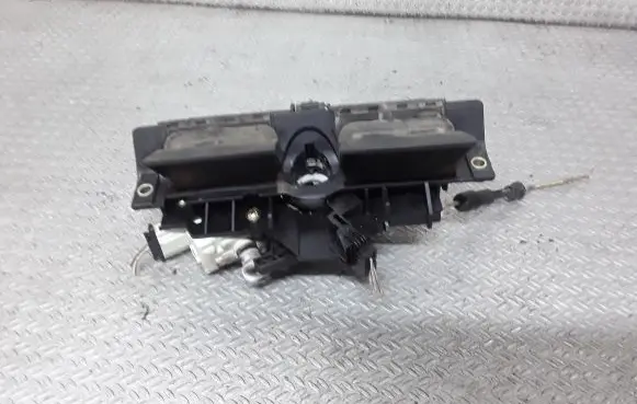 Audi A6 S6 C5 4B Loading door exterior handle 8D9827565H