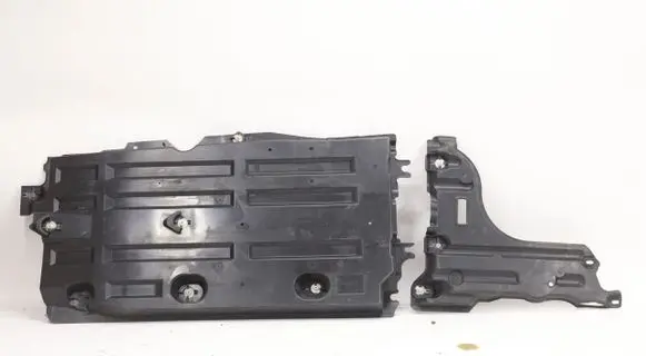 Opel Corsa F Engine splash shield/under tray 98235457805784701