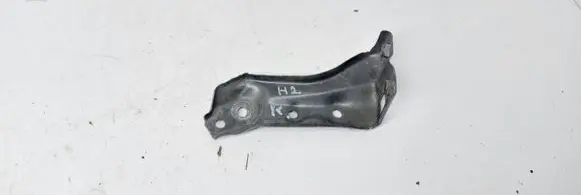 Honda CR-V Fender mounting bracket