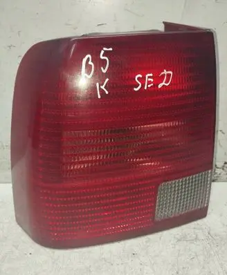 Volkswagen PASSAT B5 Rear/tail lights 