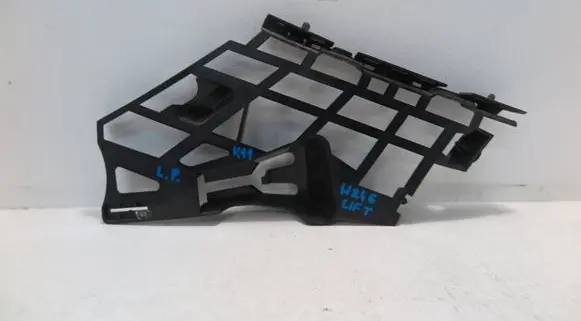 Mercedes-Benz B W246 W242 Front bumper mounting bracket A2468850021