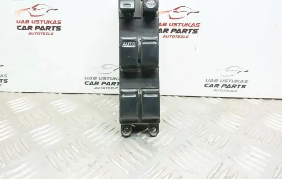 Nissan Almera Tino Electric window control switch