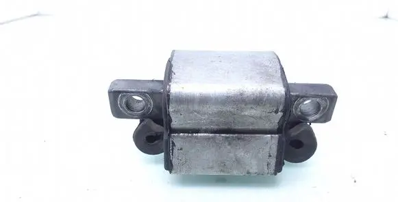 Mercedes-Benz CLS C218 X218 Gearbox mount 111078620