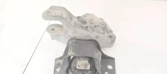 Nissan Primera Engine mount bracket 11210BN702 11210BV000