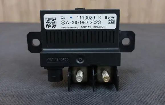 Mercedes-Benz B W246 W242 Battery control module 0009822023 A0009822023