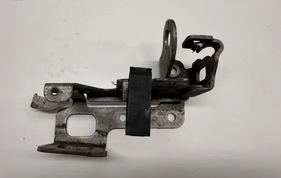 Mercedes-Benz E W212 other engine part A6512231541