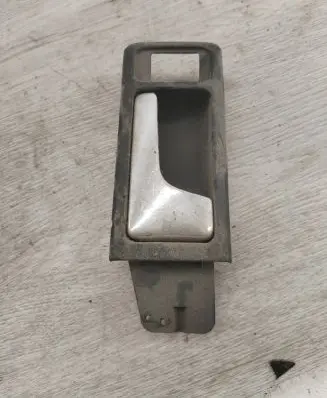 Audi A6 S6 C4 4A Front door interior handle 4A0837020C