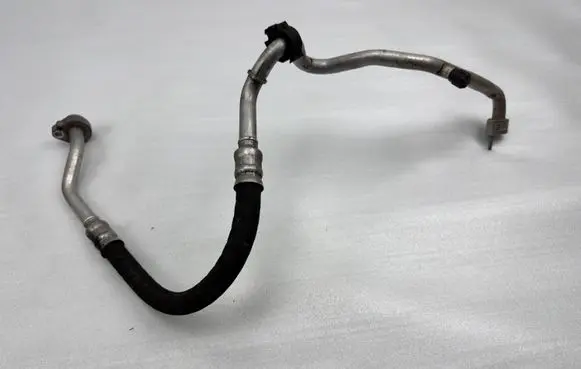 Audi RS3 Air conditioning (A/C) pipe/hose 8V0820743B 8V0820743