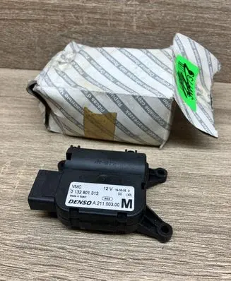 Lancia Lybra A/C air flow flap actuator/motor 46723413 0132801313