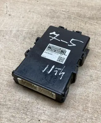 Toyota Yaris Other control units/modules 896900D010