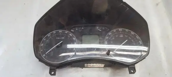 Skoda Octavia Mk2 (1Z) Speedometer (instrument cluster) 1Z0920902D V1620056