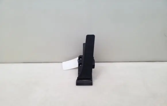 Mercedes-Benz GLK (X204) Accelerator throttle pedal A2043000504