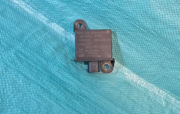 Audi A6 S6 C6 4F Tire pressure sensor 4F0907283 40254355 053300401203