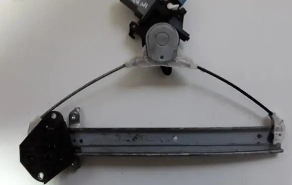 Subaru Impreza III Rear window lifting mechanism without motor 806270