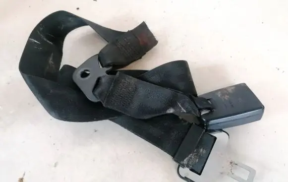Peugeot 405 Middle seatbelt buckle (rear) 