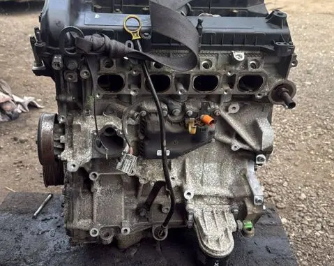Volvo S40 Engine B4204S3 RF4M5G6015FF 8M5G6L084CC