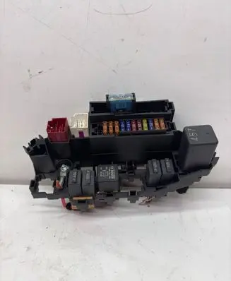Audi A4 S4 B8 8K Fuse module 8K1937503