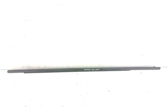 Toyota Sienna XL40 IV Rubber seal front door window/glass