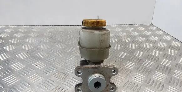 Nissan Patrol Y61 Master brake cylinder