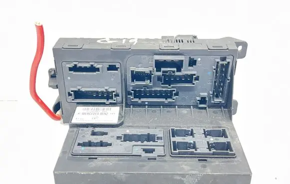 Mercedes-Benz E W211 Fuse module 2115453801