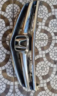 Front bumper upper radiator grill