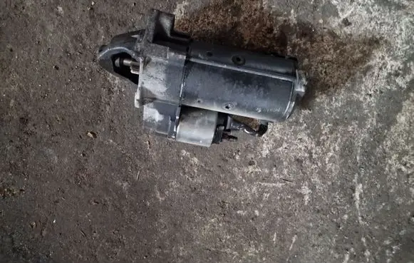 Audi A4 S4 B5 8D Starter motor