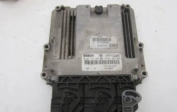 Renault Megane III Engine control unit/module 0281019306