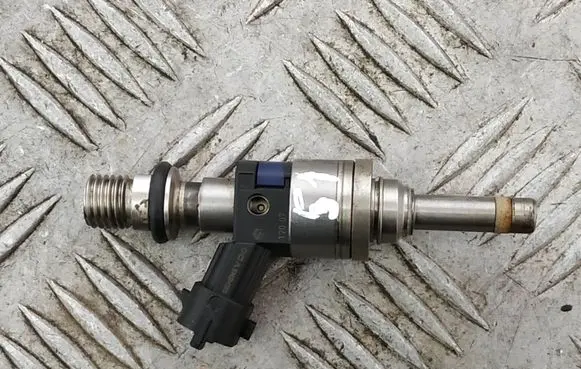 Porsche Cayenne (9PA) Fuel injector 94860523001