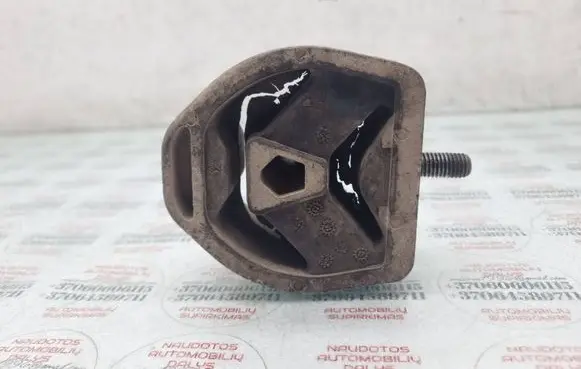 Volkswagen PASSAT B5 Gearbox mount