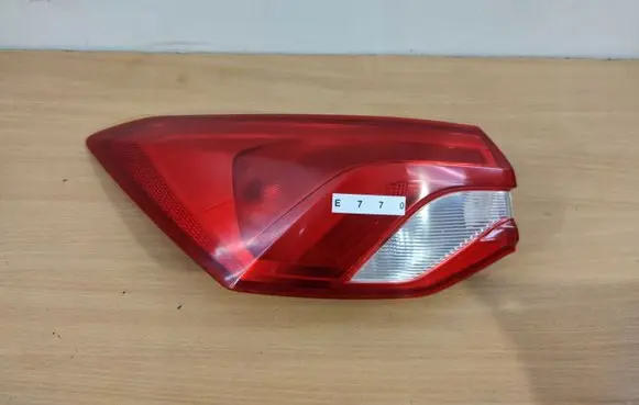 Ford Focus Rear/tail lights JX7B13405BC
