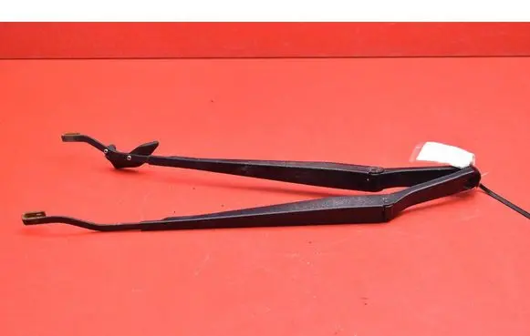 Opel Frontera B Front wiper blade arm
