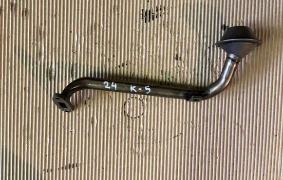 BMW X3 E83 Oil sump strainer pipe 320D