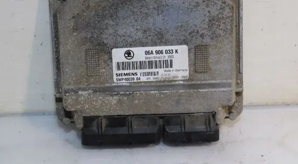 Skoda Octavia Mk1 (1U) Engine control unit/module ECU 5W40039