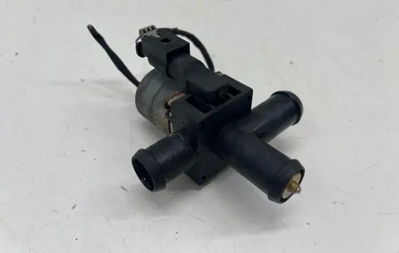 Mercedes-Benz GLE W167 Coolant heater control valve A0005062864