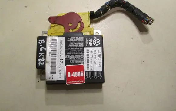 Volkswagen PASSAT B6 Airbag control unit/module 3C0909605M 391125 12H032S2522