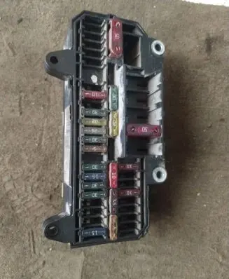 BMW 7 E65 E66 Fuse module 6900583