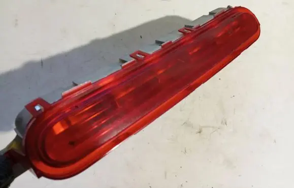 Toyota Corolla Verso AR10 Third/center stoplight C079