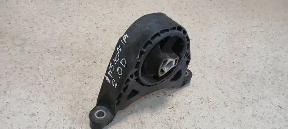 Engine mount bracket