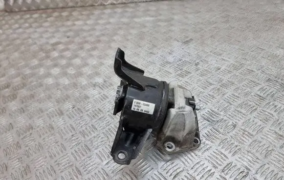 Engine mount bracket