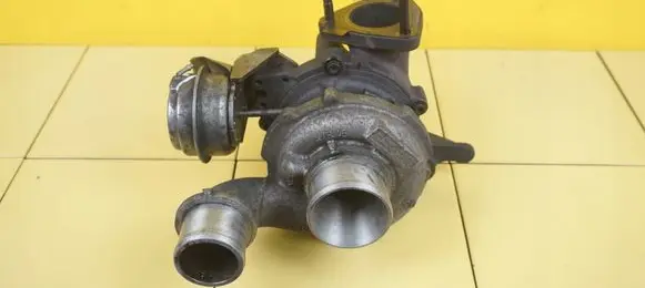 Suzuki Grand Vitara II Turbo H8200899826 F9QB2