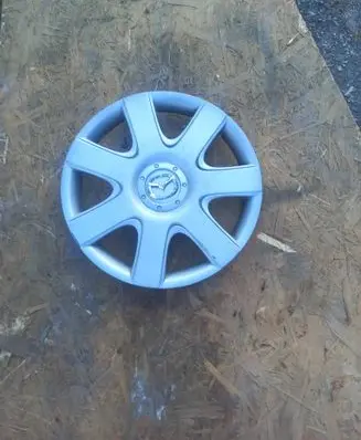 Mazda 6 R15 wheel hub/cap/trim Gj6r37170