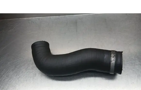 Volvo V70 Air intake hose/pipe