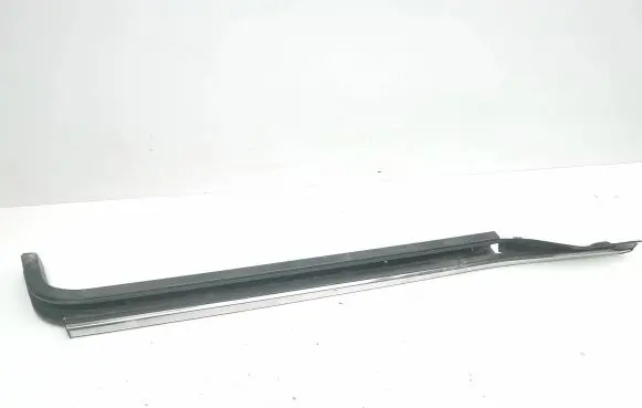 Chrysler Grand Voyager V Door glass rail 30100576