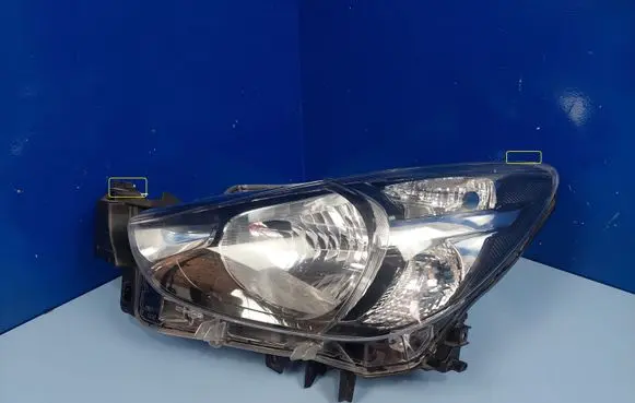 Mazda 2 Headlight/headlamp DB5J51040