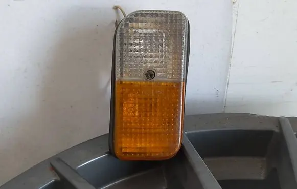 Renault 4 Front bumper turn signal 10500D