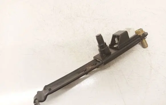 Toyota Avensis T250 Seat belt adjustment rail 